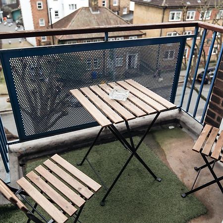 Appartamento Shard View 2 Bed Entire Flat Londra Esterno foto
