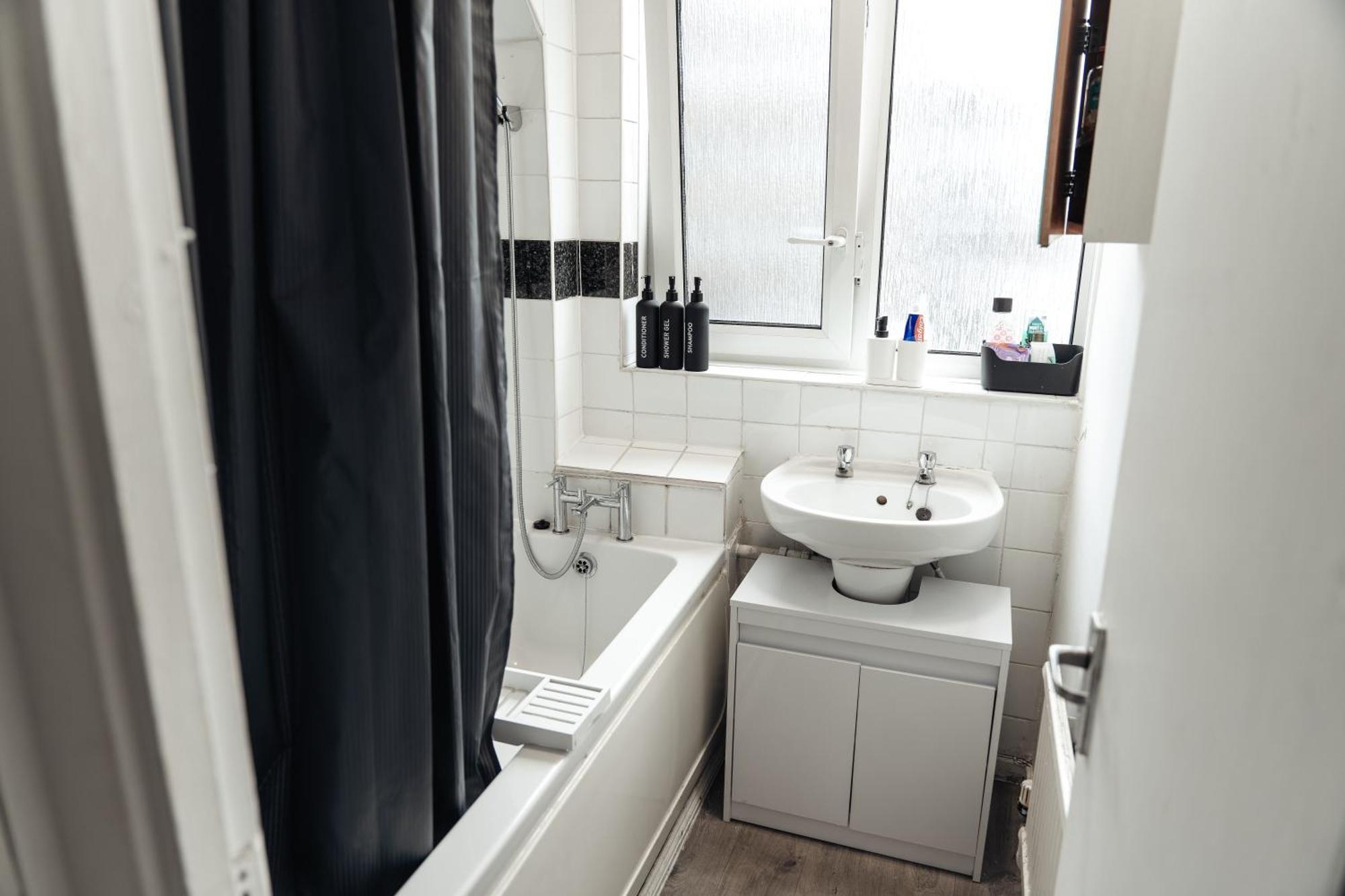 Appartamento Shard View 2 Bed Entire Flat Londra Esterno foto